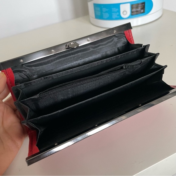 Vintage Red Wallet - Picture 4 of 7